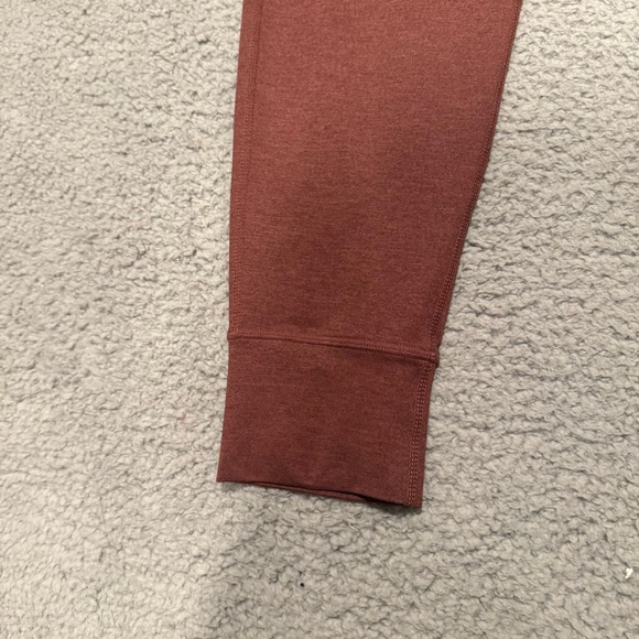 Vuori Sunday Performance Jogger V416 Size Small  29” Color Burgundy/Red - Picture 2 of 13